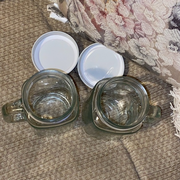 🤍🩶🤍NWOT Set of Two Small Mason Jars with handles & lids - Picture 8 of 11